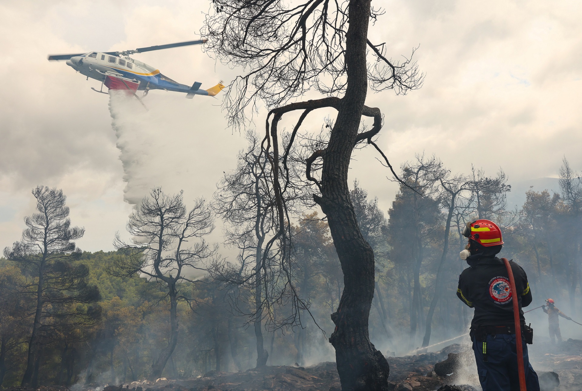 Υπό μερικό έλεγχο η πυρκαγιά στη Σταμάτα-1