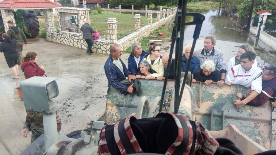 Κακοκαιρία Daniel: Καρέ καρέ το καταστροφικό πέρασμα της θεομηνίας-24