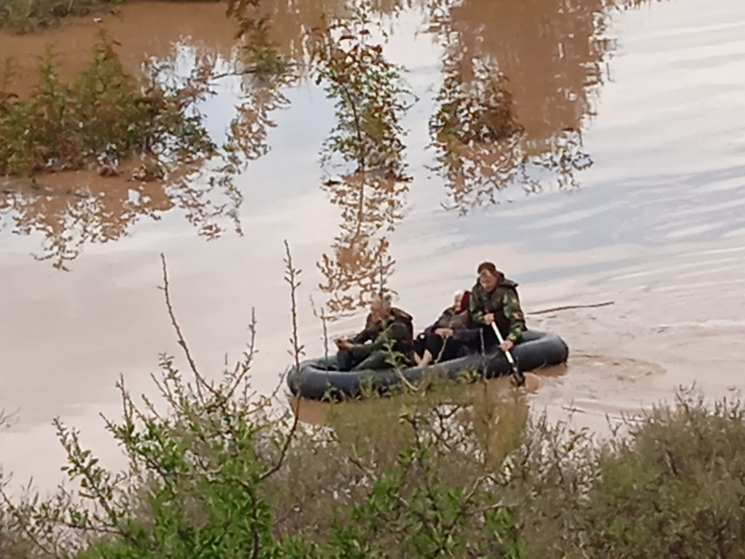 Καρδίτσα: Super Puma της Πυροσβεστικής απεγκλωβίζει κατοίκους στον Παλαμά (βίντεο)-1
