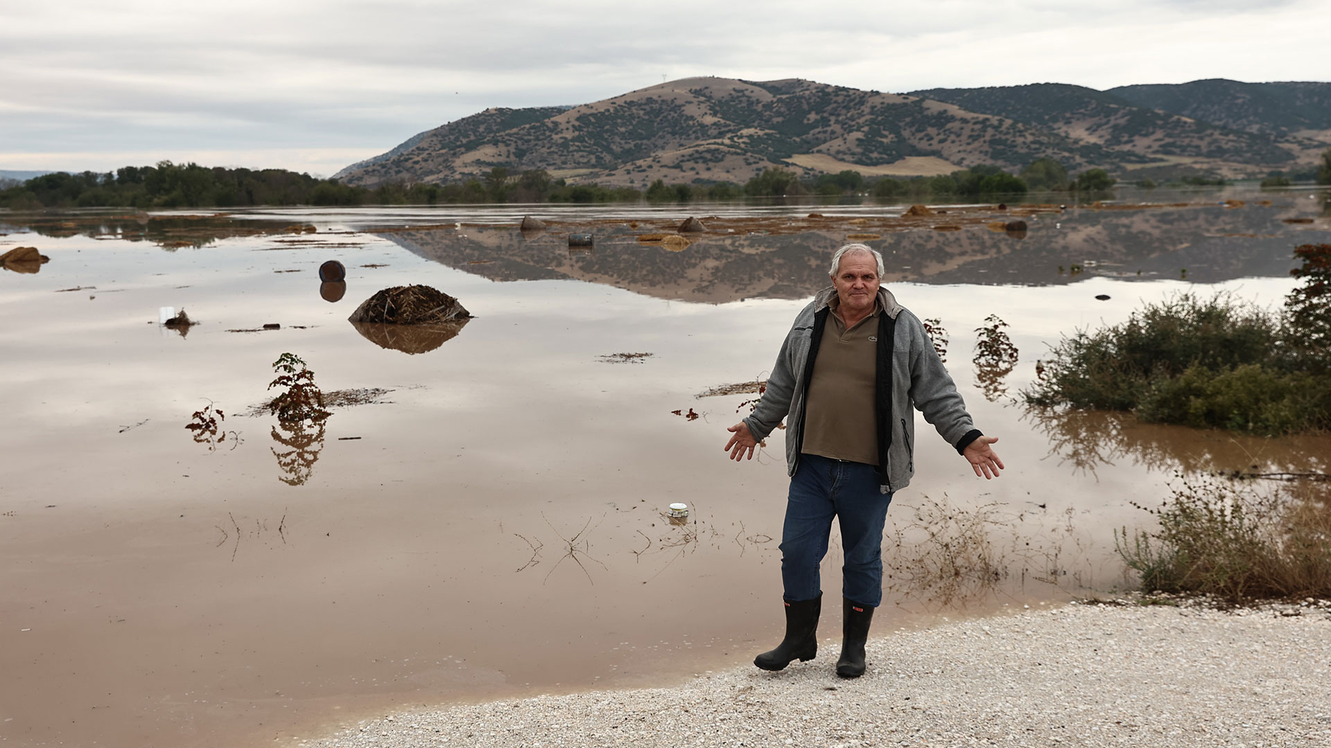 Κακοκαιρία Daniel: Καρέ καρέ το καταστροφικό πέρασμα της θεομηνίας-30