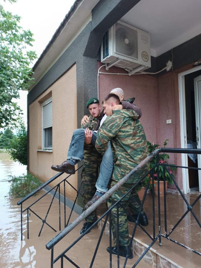 Κακοκαιρία Daniel: Καρέ καρέ το καταστροφικό πέρασμα της θεομηνίας-21