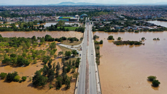 κακοκαιρία-daniel-στα-3-μέτρα-το-νερό-στα-προ-562608058