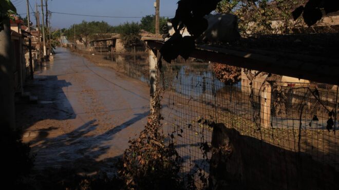 κακοκαιρία-daniel-μάχη-με-τον-χρόνο-δίνου-562626493