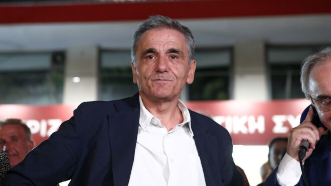 βγήκαν-μαχαίρια-στον-συριζα-τα-στρα-562625569