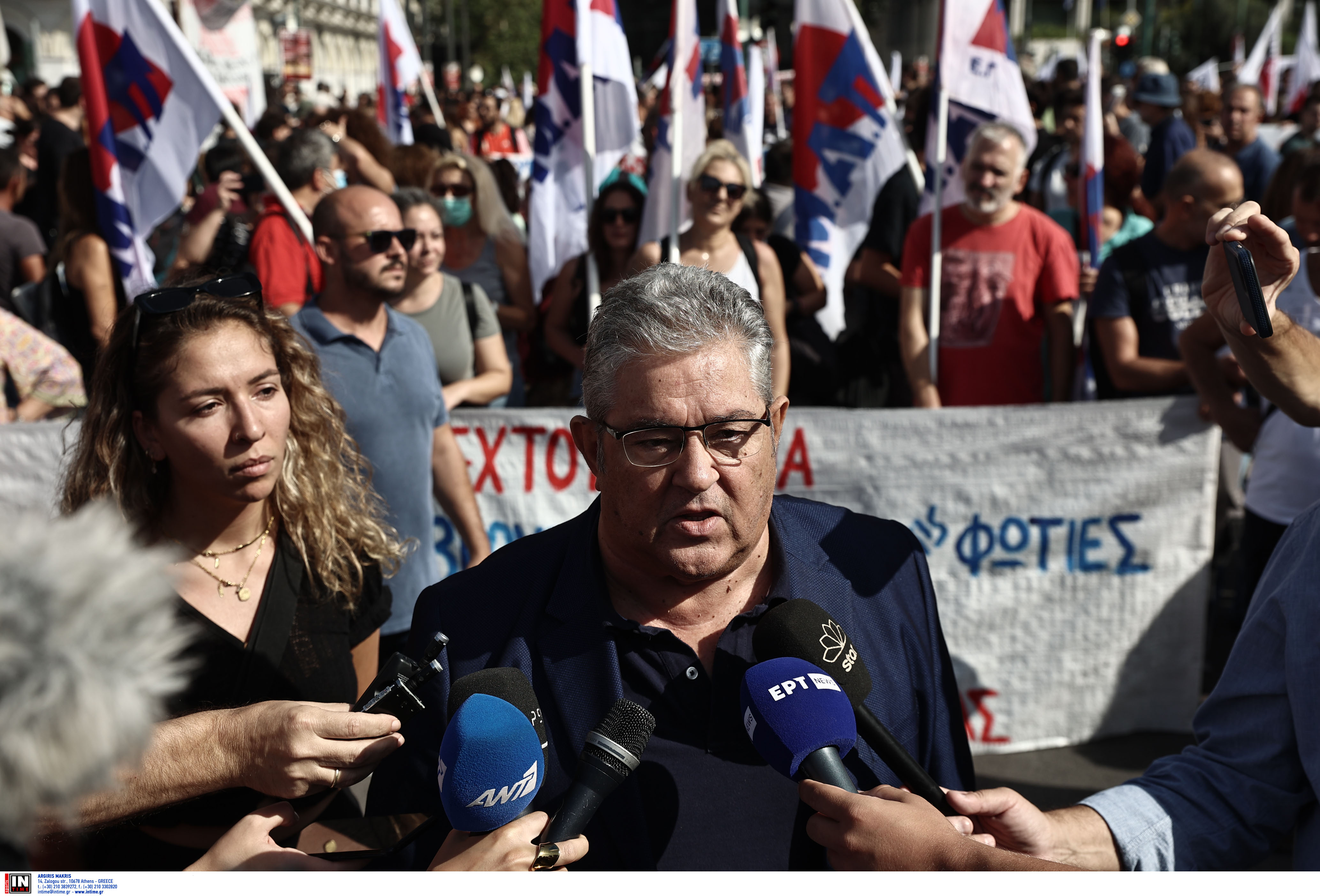 Απεργία: Ολοκληρώθηκαν οι διαδηλώσεις στο Σύνταγμα για το εργασιακό νομοσχέδιο-2