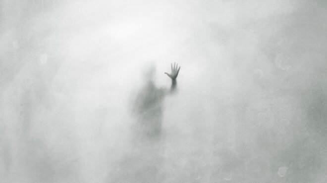 με-μια-σφαίρα-να-τον-περιμένει-στο-τ-562646275