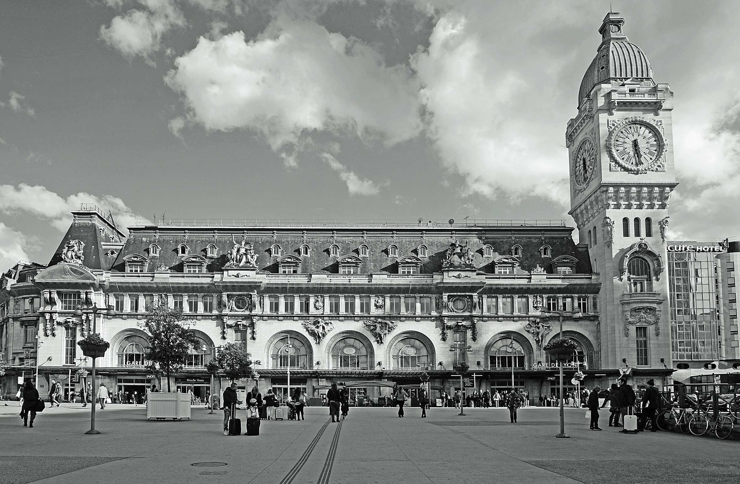 1919 – 1922: Η απόπειρα εναντίον του Βενιζέλου – Παρίσι, 30 Ιουλίου 1920-12