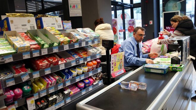 η-ακρίβεια-έφερε-το-καλοκαίρι-των-απερ-562632583