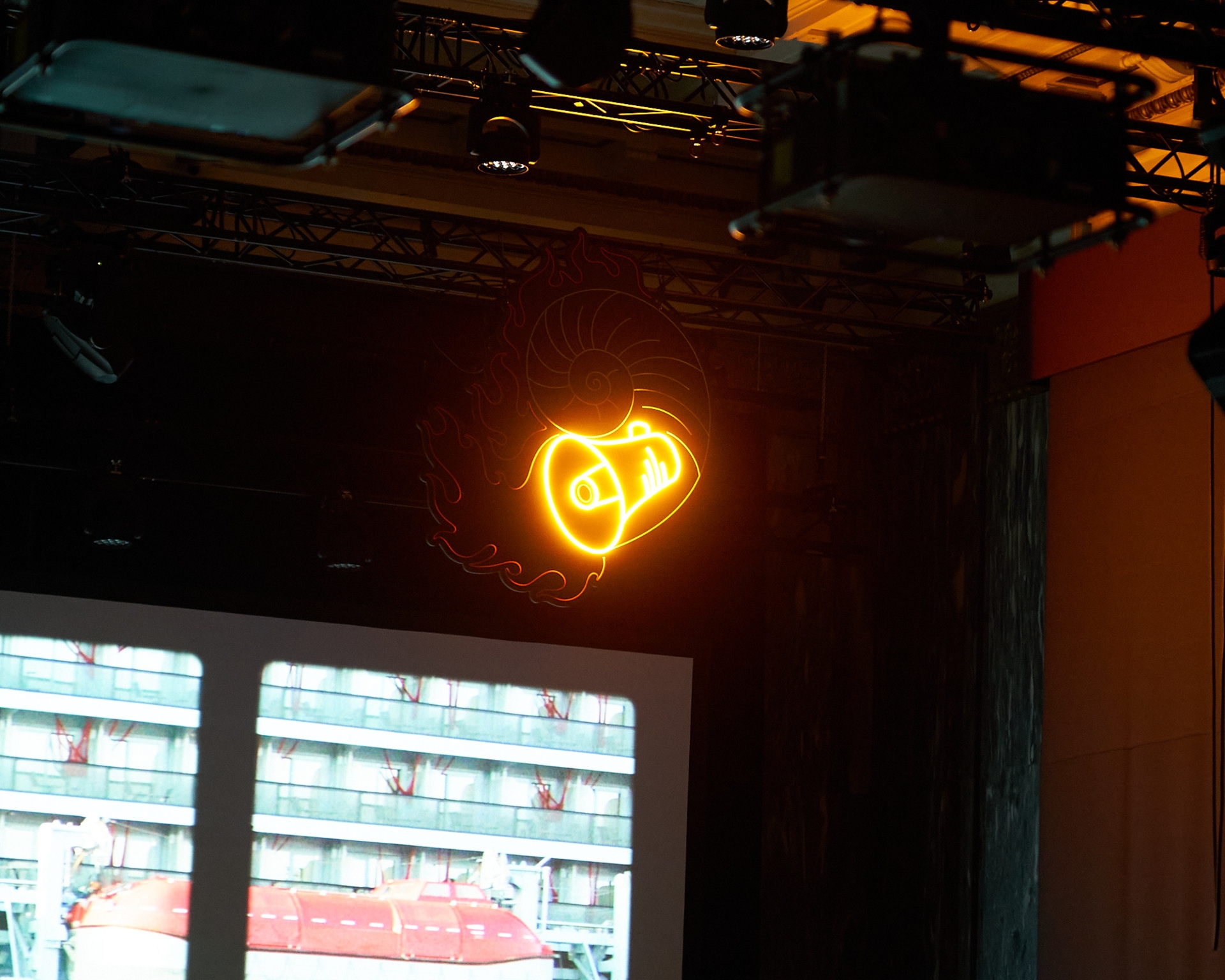 Τι κάνει ο Πυθέας στο Οσλο;-3