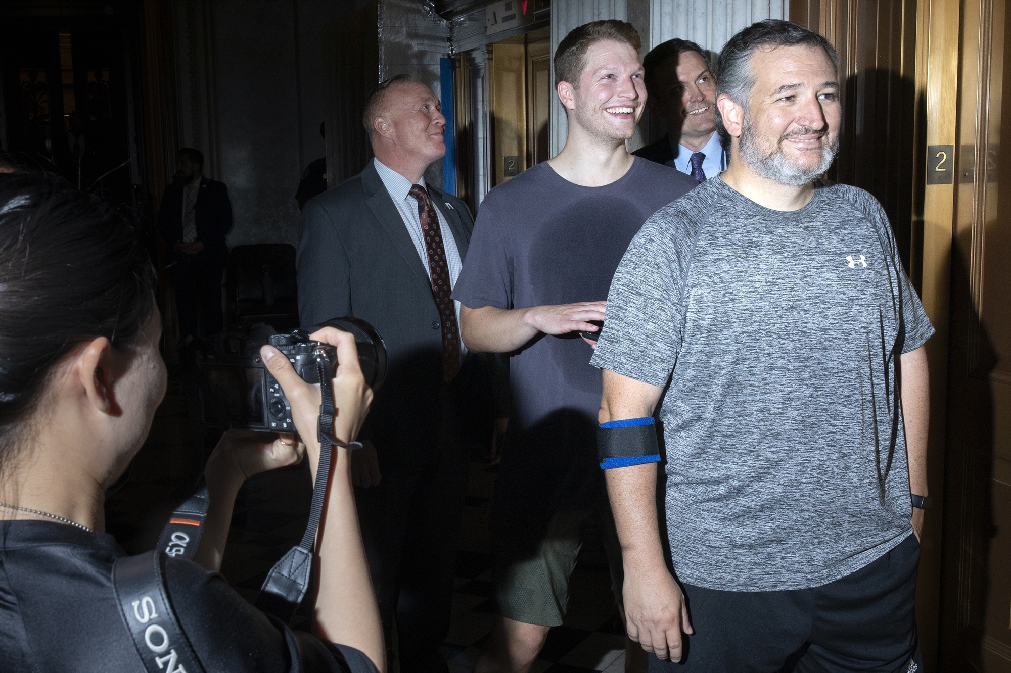 Κογκρέσο: Κόντρα για τον κώδικα ενδυμασίας-1