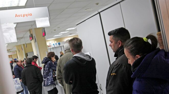 σε-χαμηλό-δωδεκαετίας-η-ανεργία-τον-αύ-562630720