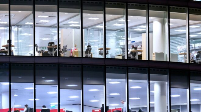 δύσκολη-η-επιστροφή-στο-γραφείο-μετά-τ-562600690