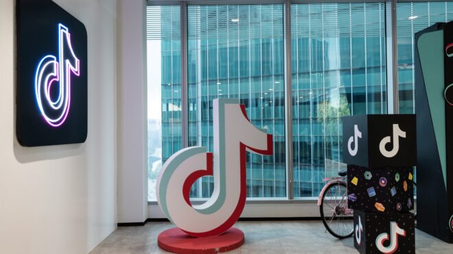 το-tiktok-εισβάλλει-με-ηλεκτρονική-πλατφόρ-562615534
