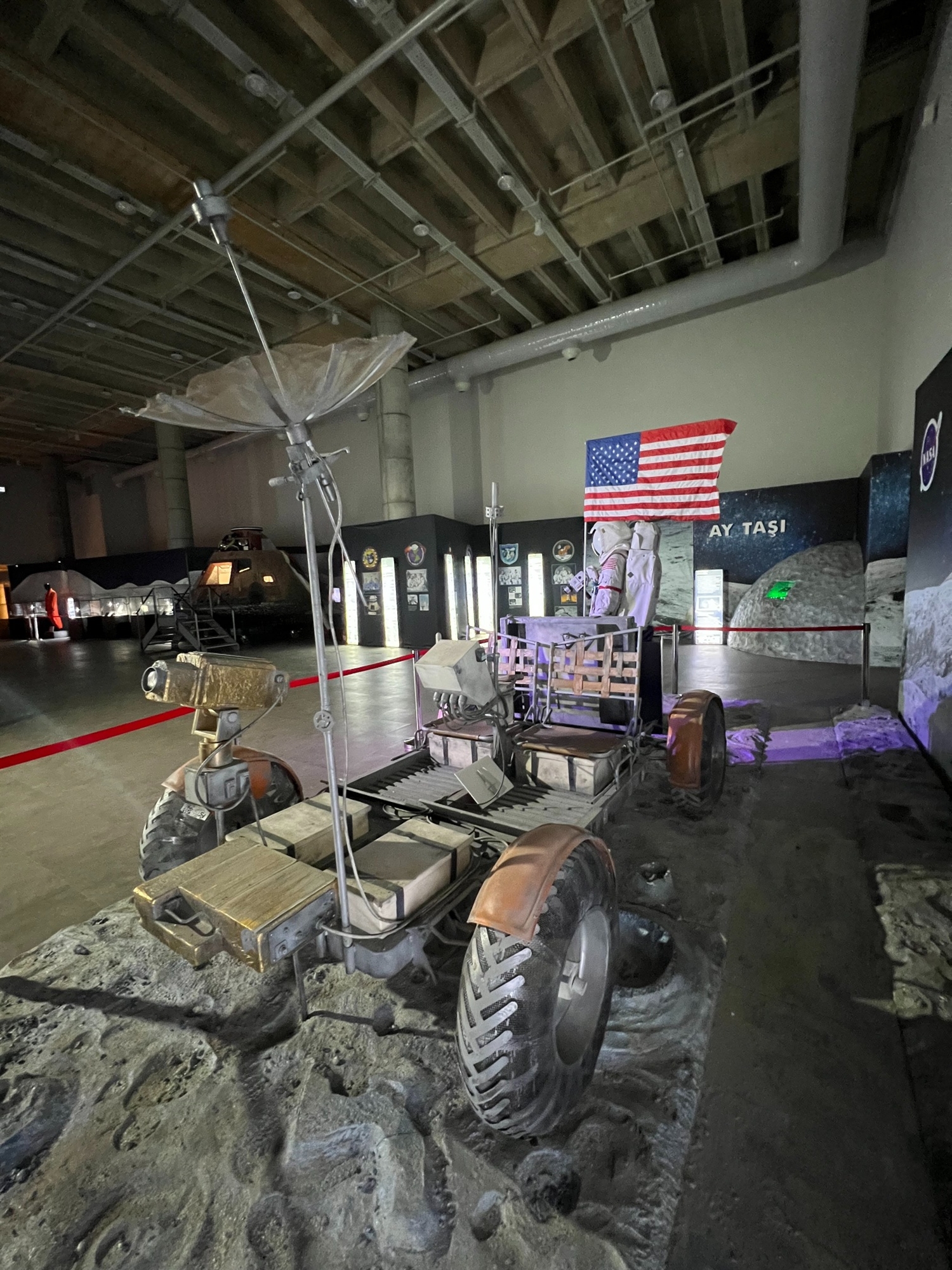 Ταξίδι στη Σελήνη με αφετηρία το Γουδί-2