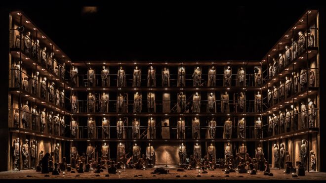 ο-σκηνοθέτης-μάστιγα-ή-σωτήρας-562595911