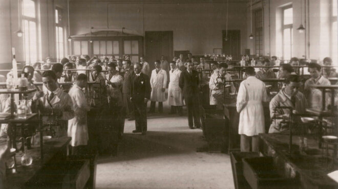 ιστορία-σε-δοκιμαστικό-σωλήνα-562643530