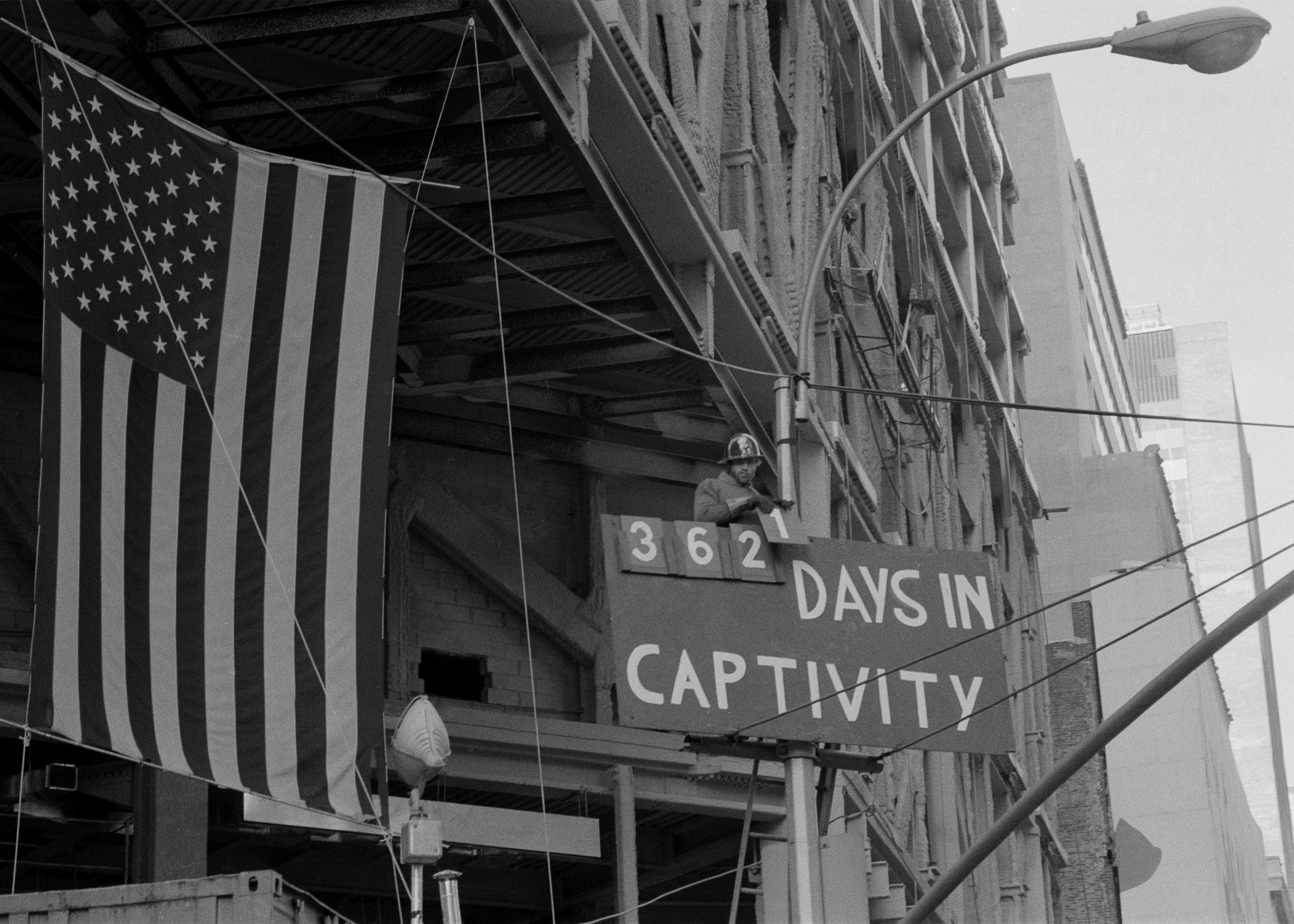 ΗΠΑ – Ιράν: Από το πραξικόπημα έως την ανταλλαγή κρατουμένων-4