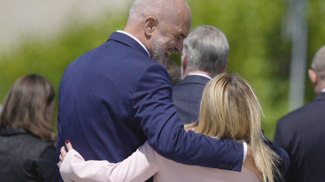 ιταλία-αλβανία-μελόνι-και-ράμα-είχα-562640179