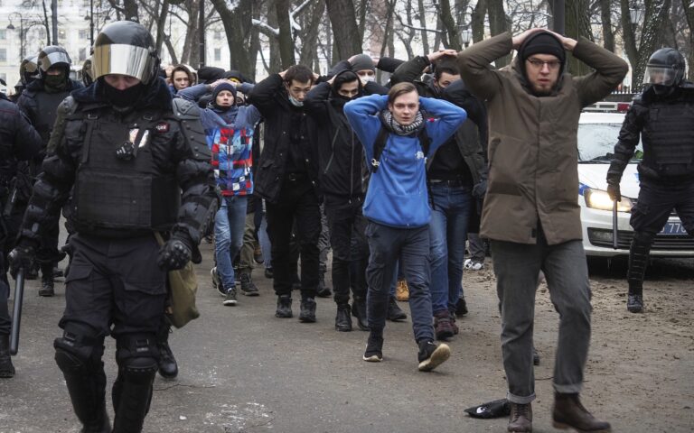 ΟΗΕ: Δίχως προηγούμενο στην πρόσφατη ιστορία η καταπίεση στη Ρωσία