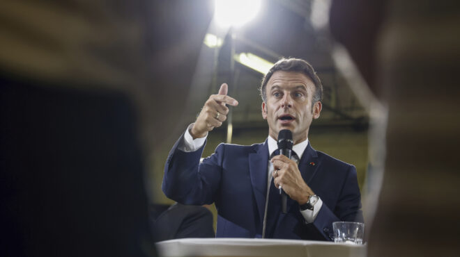 μακρόν-ανυποχώρητοι-στην-απαγόρευ-562594825