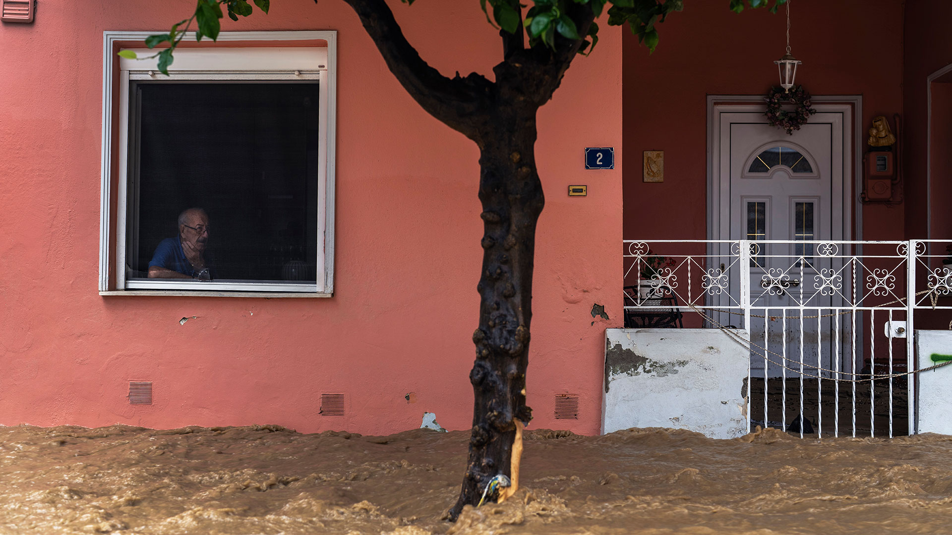 Κακοκαιρία Elias: Η καταστροφή στον Βόλο μέσα από 10 φωτογραφίες-5