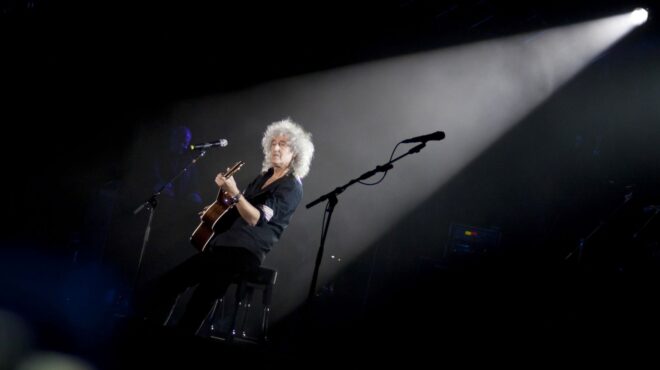 μπράιαν-μέι-εξαιρετικά-περήφανος-γ-562634839