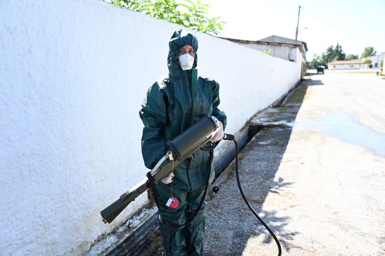 «Θα φύγουμε τελευταίοι, όταν θα εξαλειφθεί ο κίνδυνος για τη δημόσια υγεία»-1