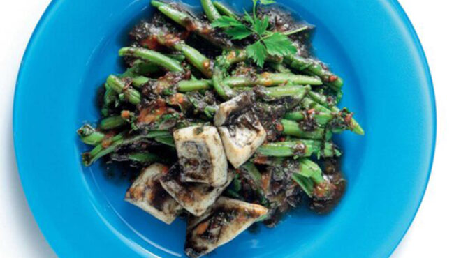 φασολάκια-με-σουπιές-από-την-κάρπαθο-562597366