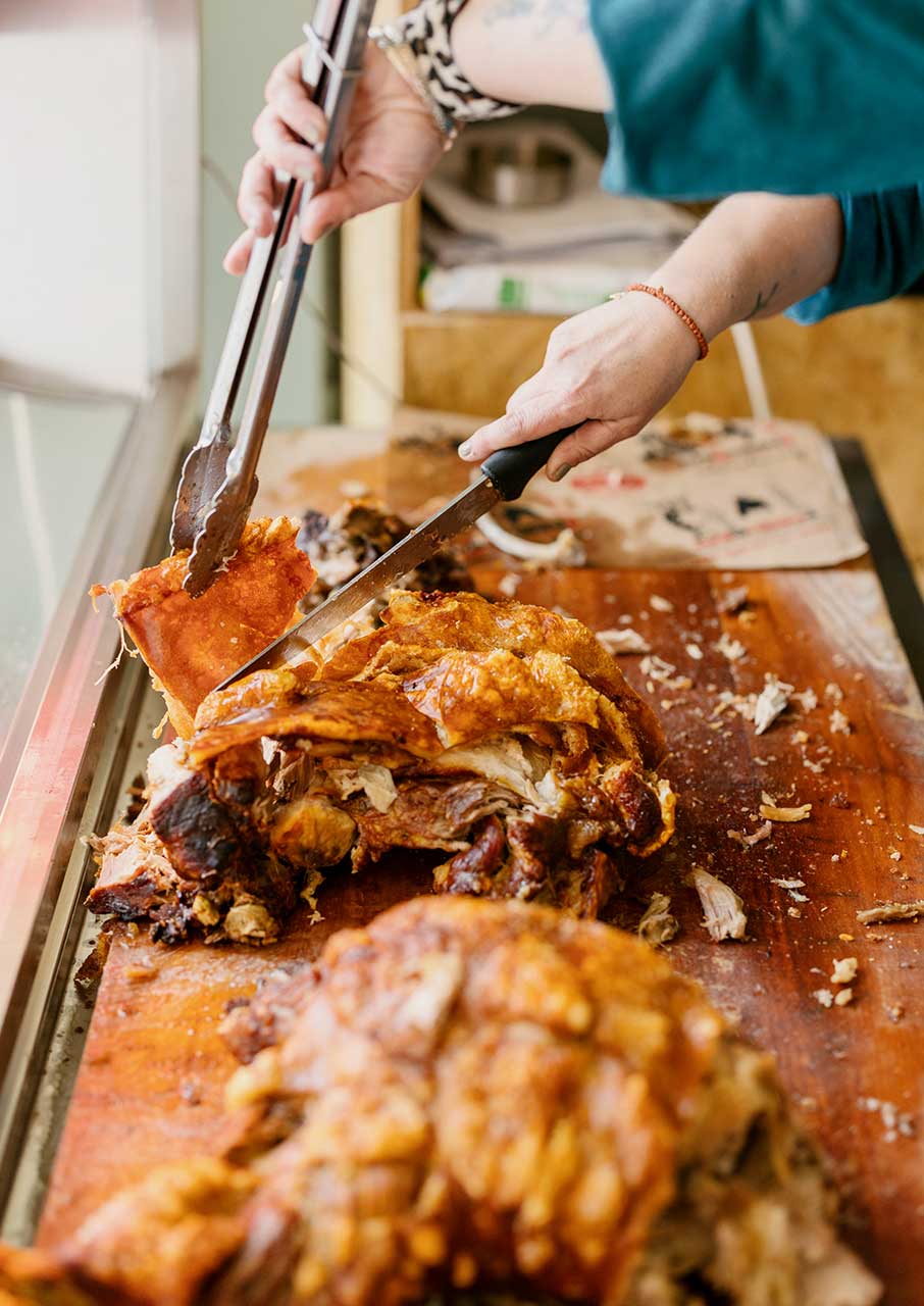 Πήγαμε στην Καλαμάτα για… γουρνοπούλα-1