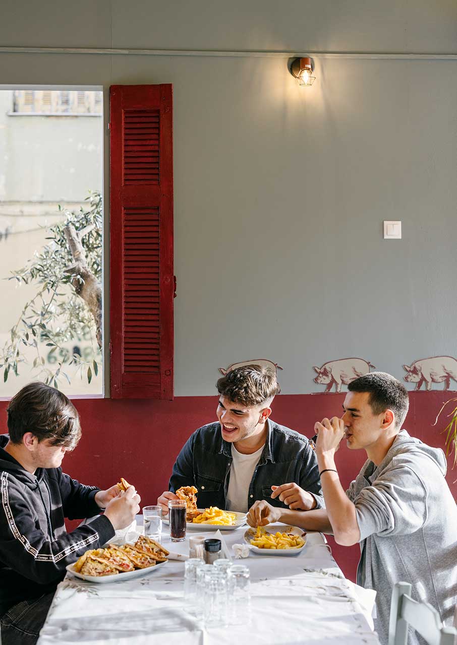 Πήγαμε στην Καλαμάτα για… γουρνοπούλα-2