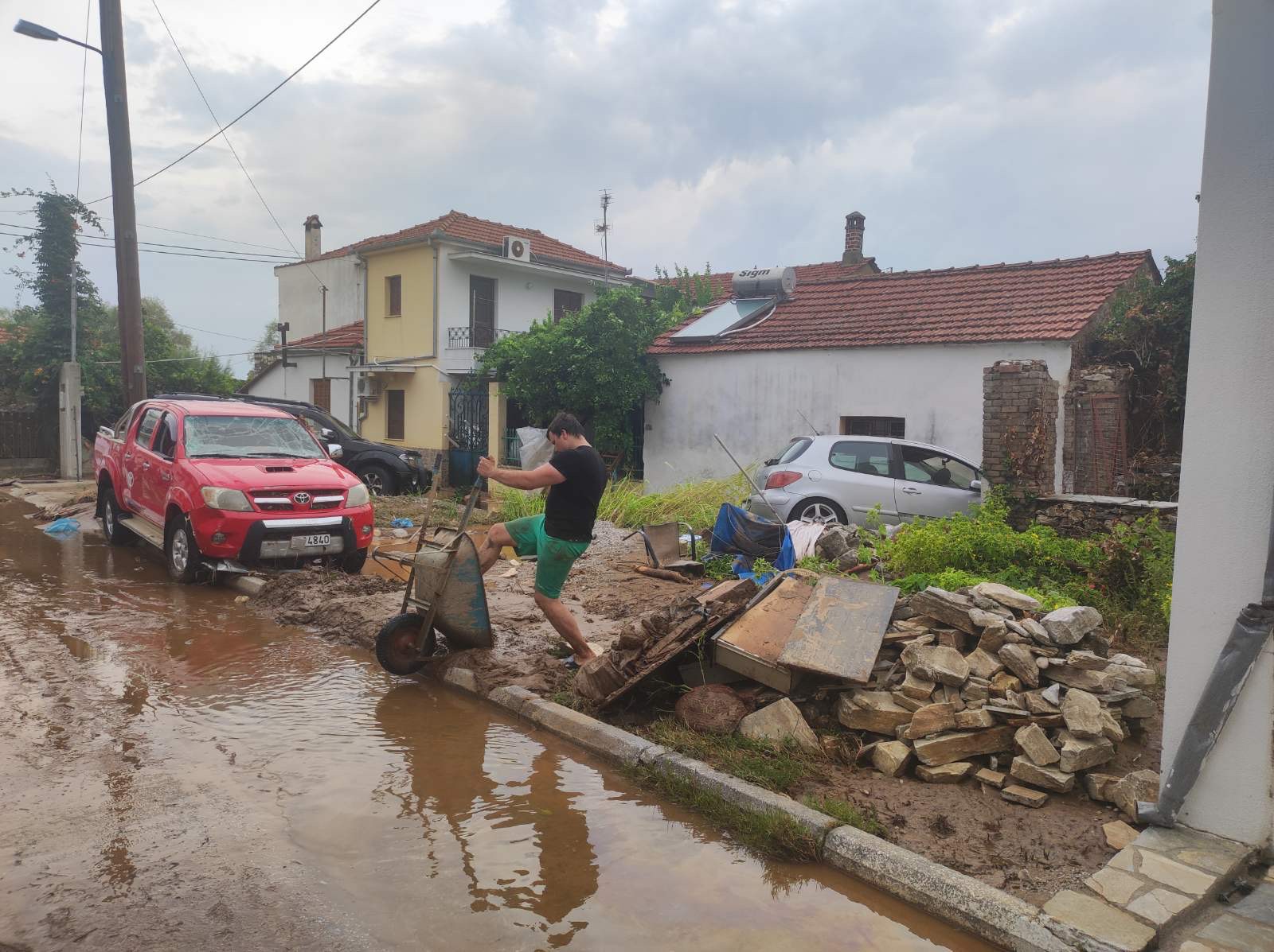 Πήλιο: «Δεν υπάρχουν δρόμοι πια»-13