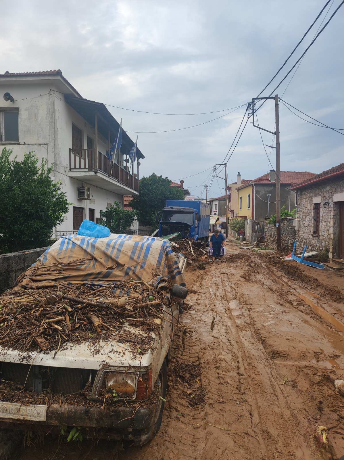Πήλιο: «Δεν υπάρχουν δρόμοι πια»-3