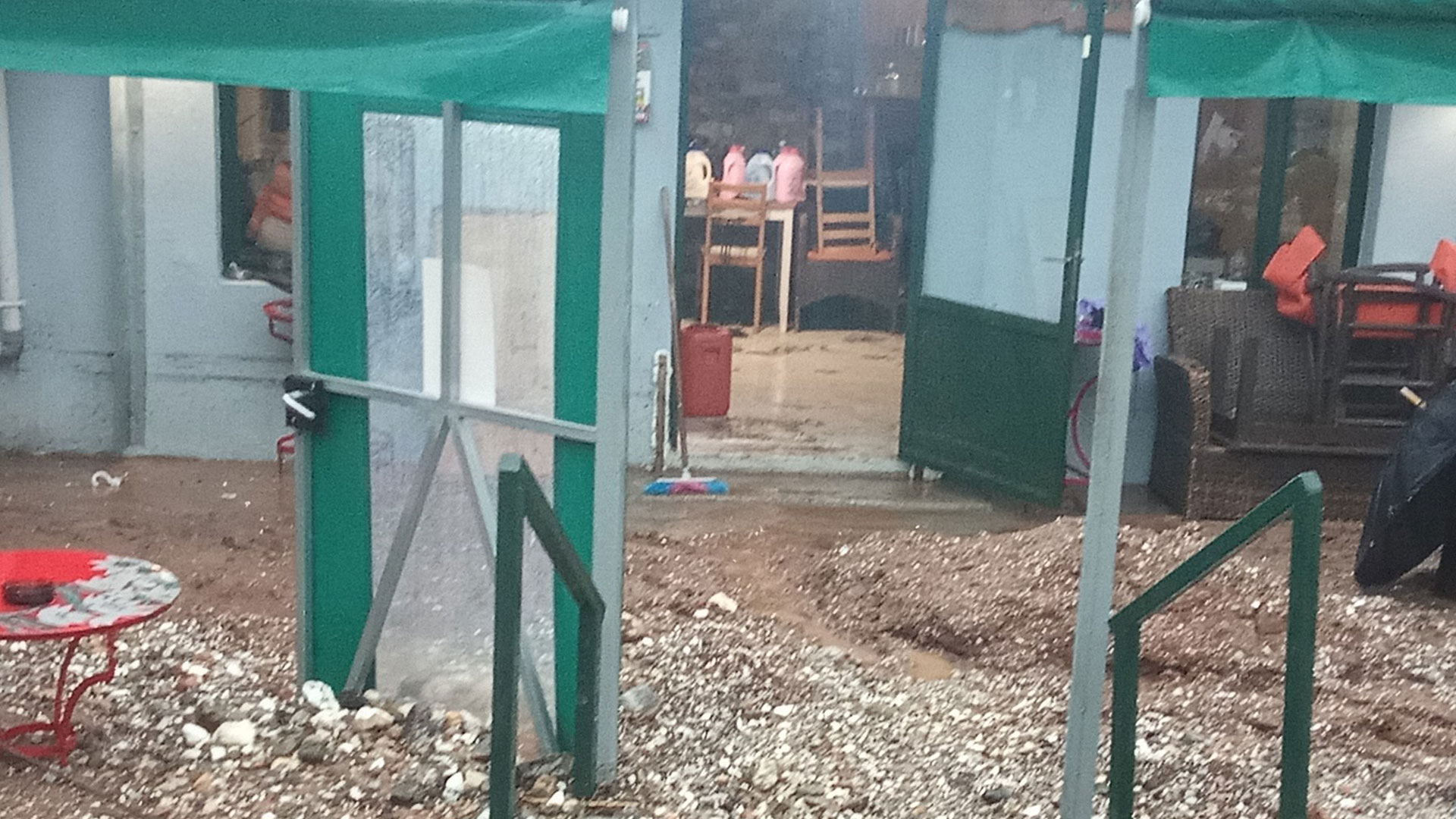 Κακοκαιρία Elias: Δεύτερη νύχτα αγωνίας για τους κατοίκους της Εύβοιας-5