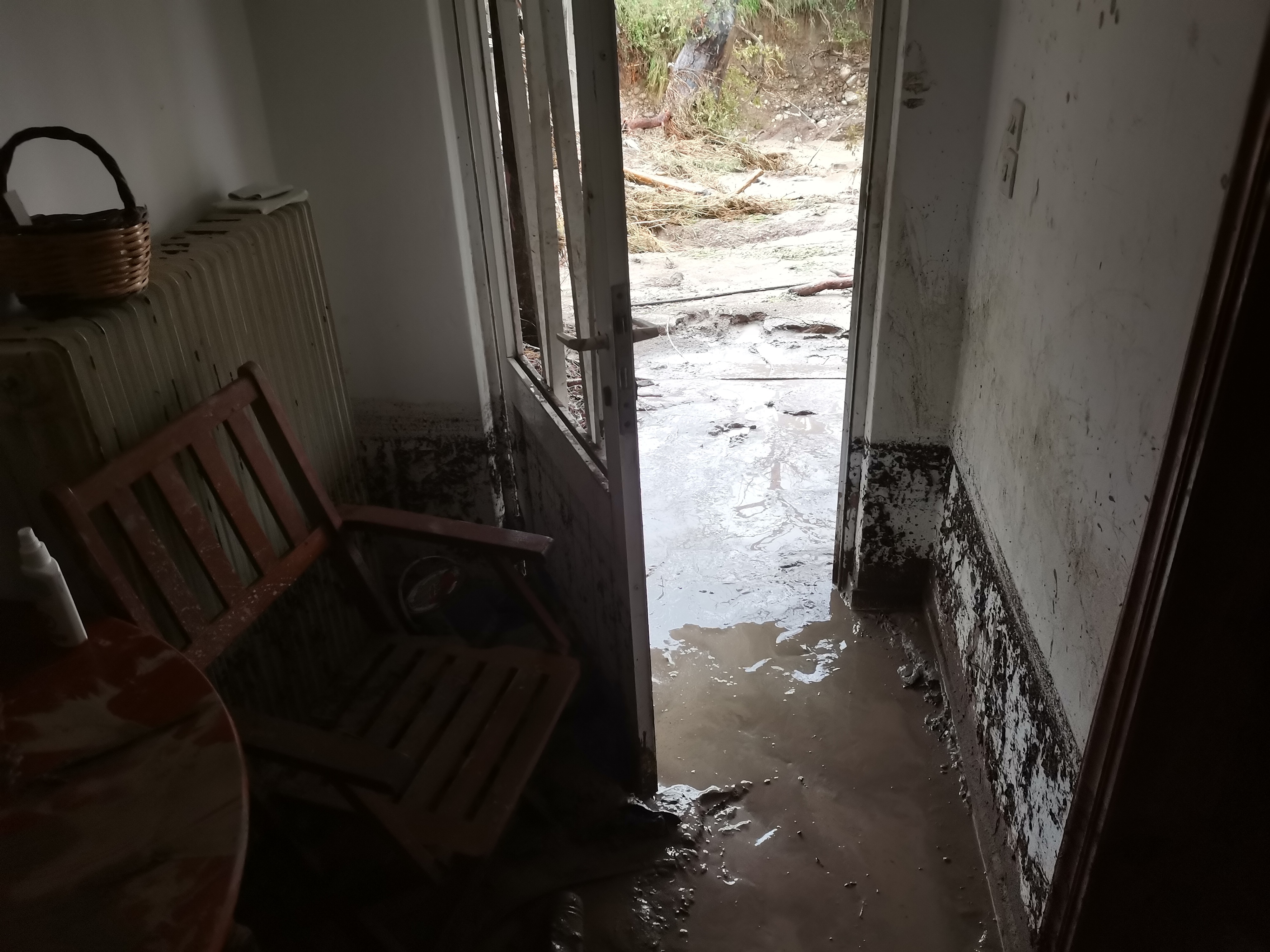 Κακοκαιρία Elias: Κάτοικος Ροβιών στην «Κ» – «Από τις πυρκαγιές έχουν εγκαταλείψει το χωριό»-5