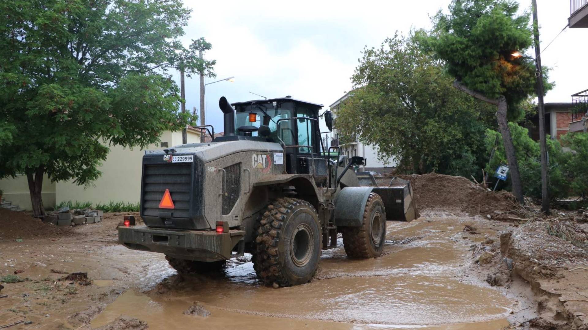 Κακοκαιρία «Daniel»: Ερωτήματα για τη συνδρομή του Στρατού – Ενισχύονται σήμερα οι δυνάμεις-2