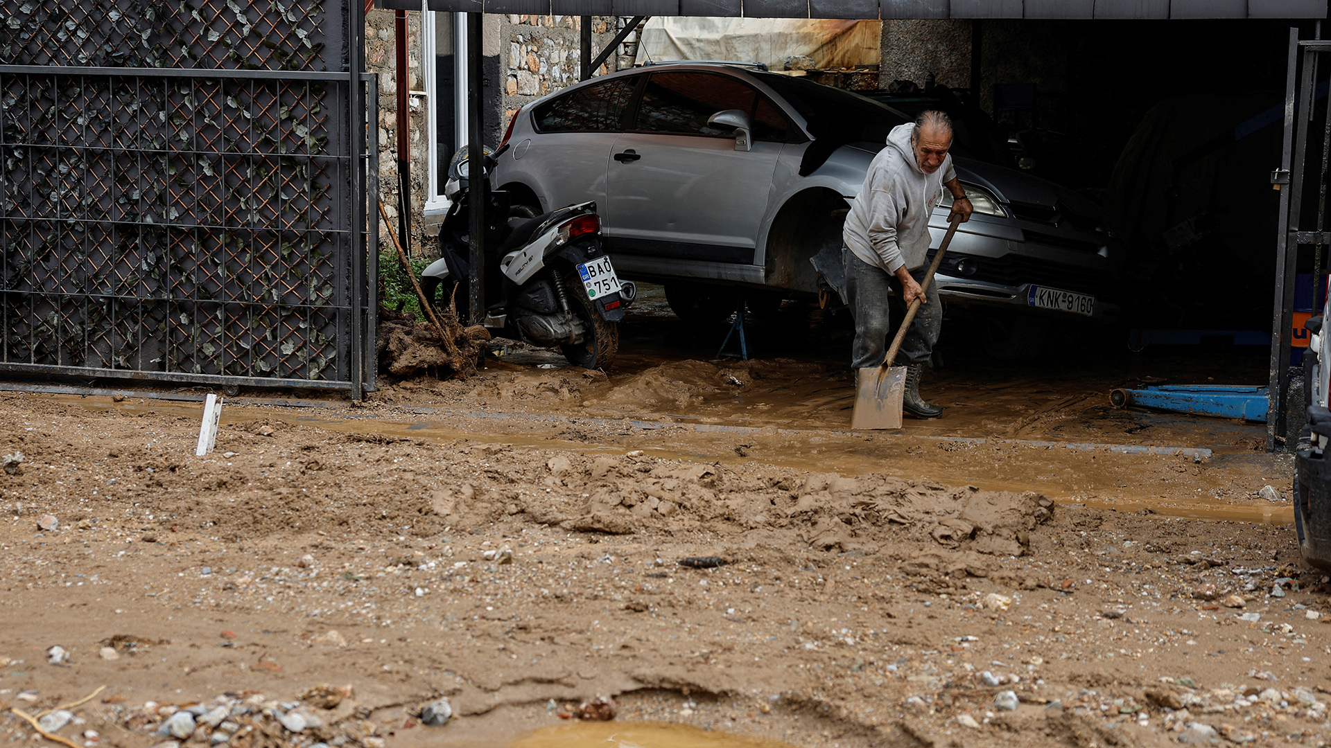 Κακοκαιρία Elias: «Βυθισμένος» και χωρίς νερό ο Βόλος – Πλημμύρισε ξανά ο Παλαμάς-4