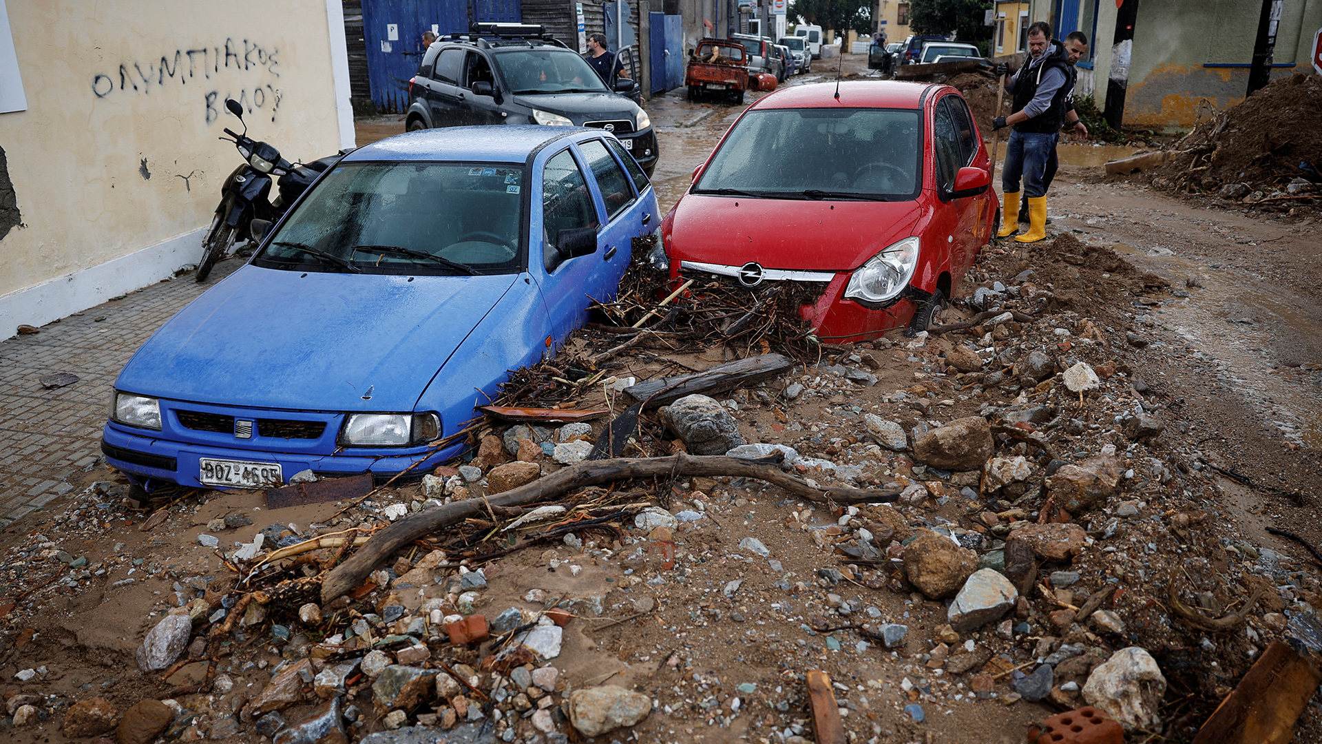 Κακοκαιρία Elias: «Βυθισμένος» και χωρίς νερό ο Βόλος – Πλημμύρισε ξανά ο Παλαμάς-2