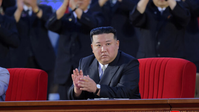 νοτιοκορεατικά-μμε-ο-κιμ-γιονγκ-ουν-τ-562609759