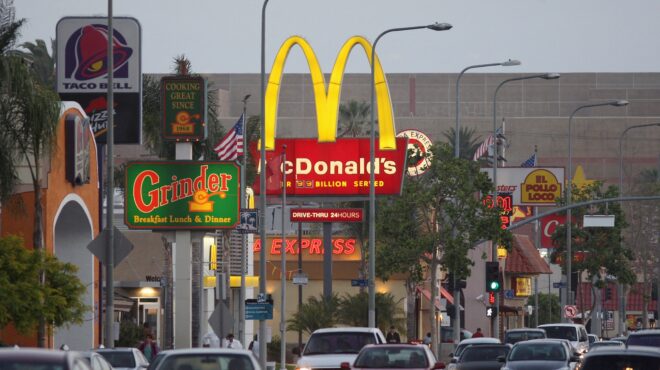 καλιφόρνια-στα-20-δολάρια-την-ώρα-ο-κατώ-562643233