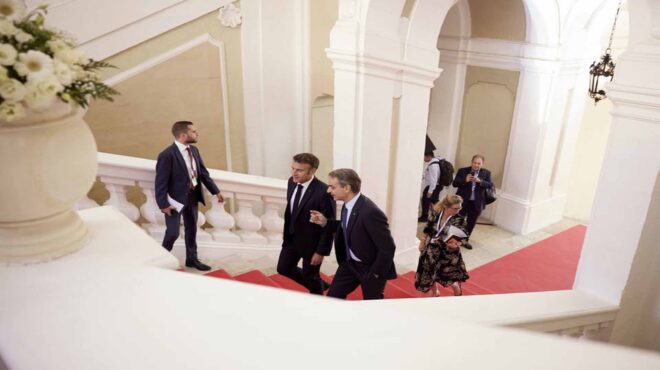 μητσοτάκης-σε-μακρόν-η-ελλάδα-συνεπής-562644340