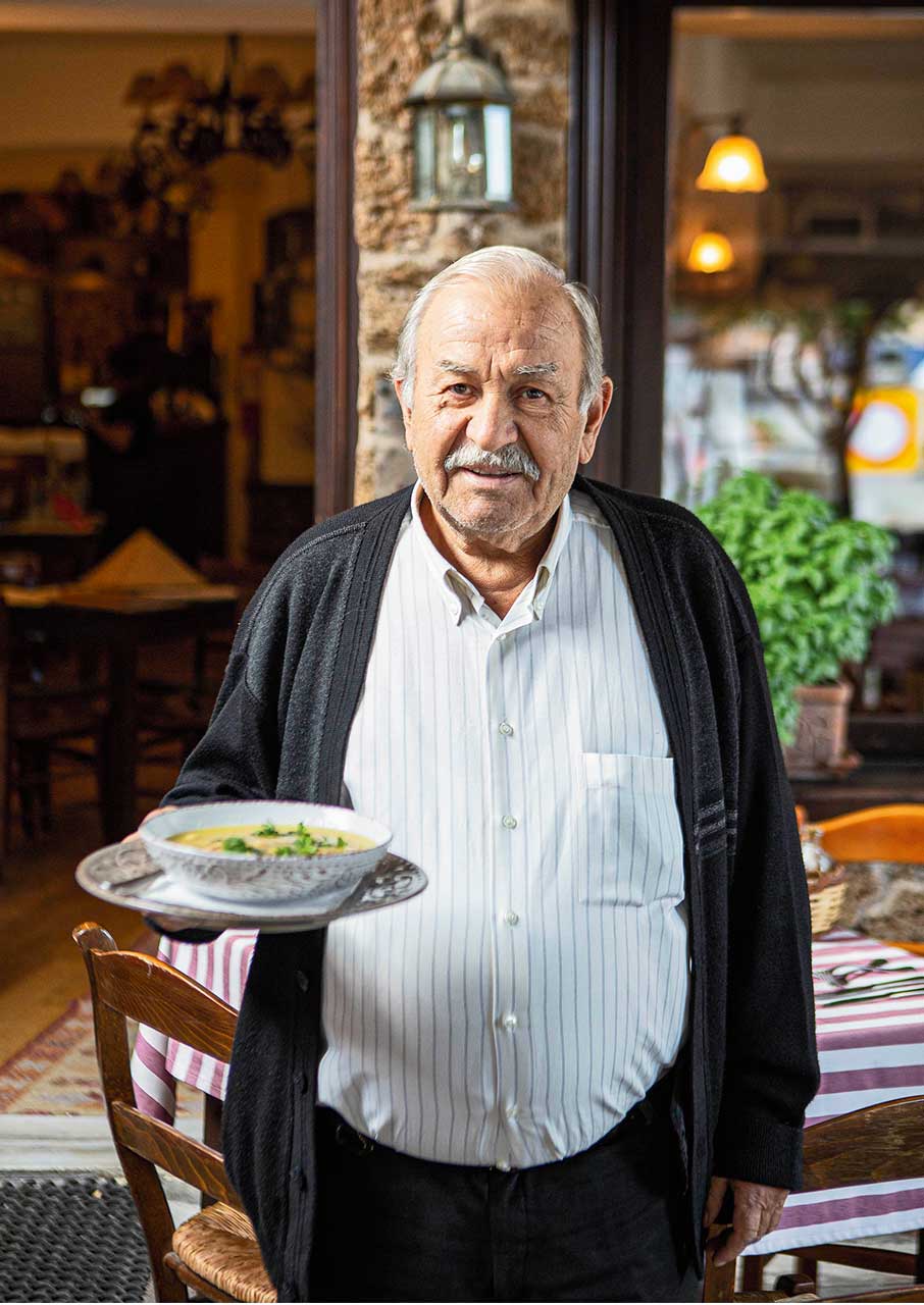 Οινομαγειρέματα: Εκεί που τρώει η Νάουσα-1