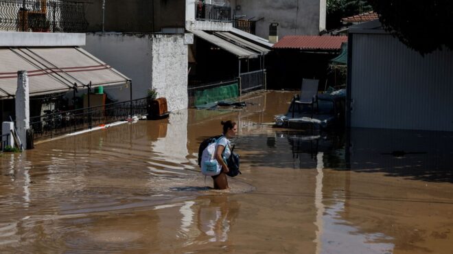 πλιάτσικο-σε-βόλο-και-τρίκαλα-συλλήψε-562609798
