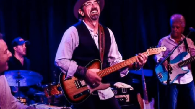 dire-straits-ο-μαρκ-νόπφλερ-πουλάει-120-κιθάρες-και-562593991