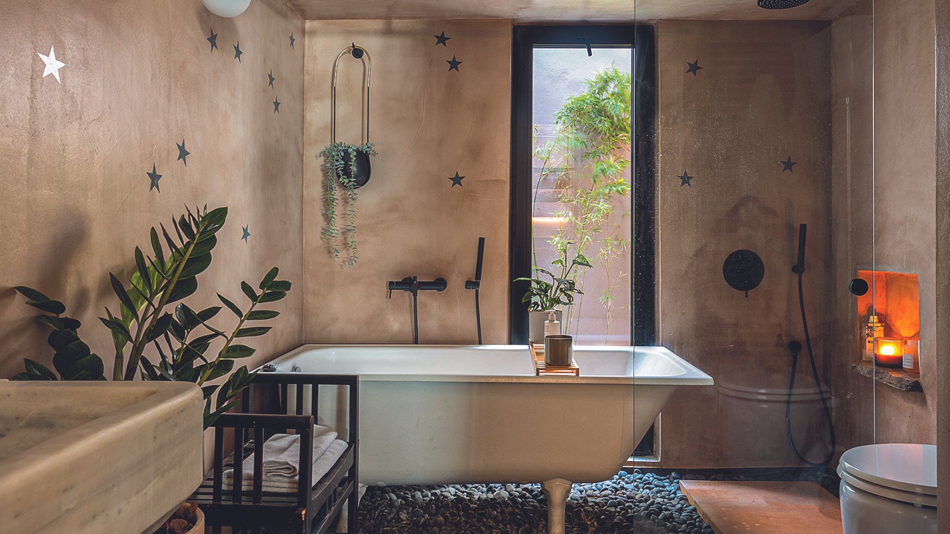 My space: Εξωτική γοητεία σε μια μονοκατοικία του ’30 στο Μετς-5