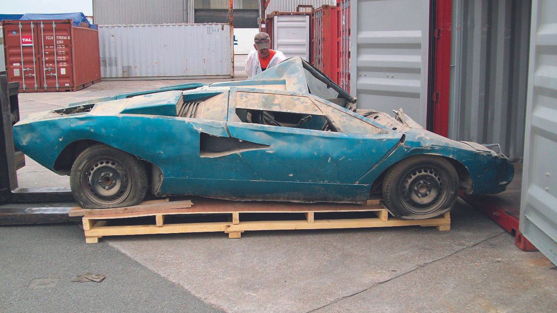 Σάιμον Κίντστον: «Πέντε χρόνια αναπαλαιώναμε τη Ferrari 365 P του Τζιάνι Ανιέλι»-6