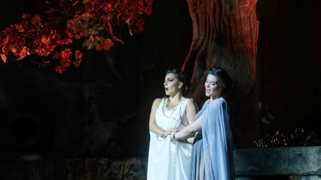 υπέροχη-νόρμα-η-τζόις-ελ-κούρι-σε-μια-562603252