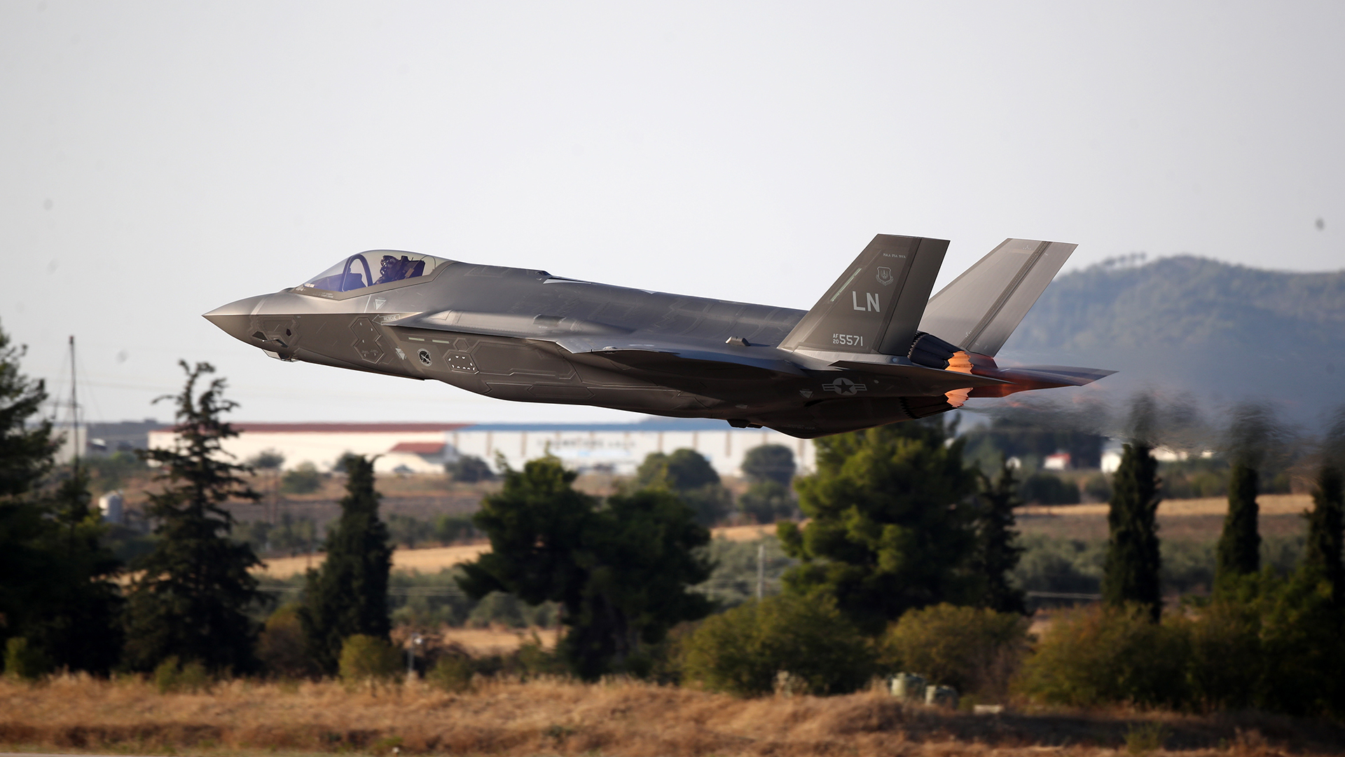 Athens Flying Week: Ελιγμοί ακριβείας στον ουρανό της Τανάγρας-1