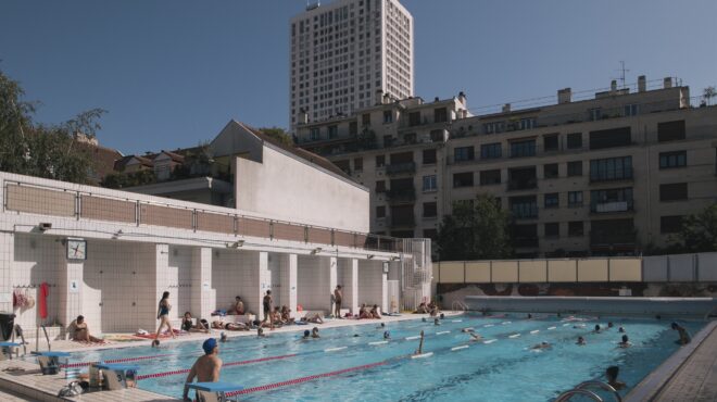 πισίνες-με-ιστορία-το-κολύμπι-ως-πολιτ-562598293