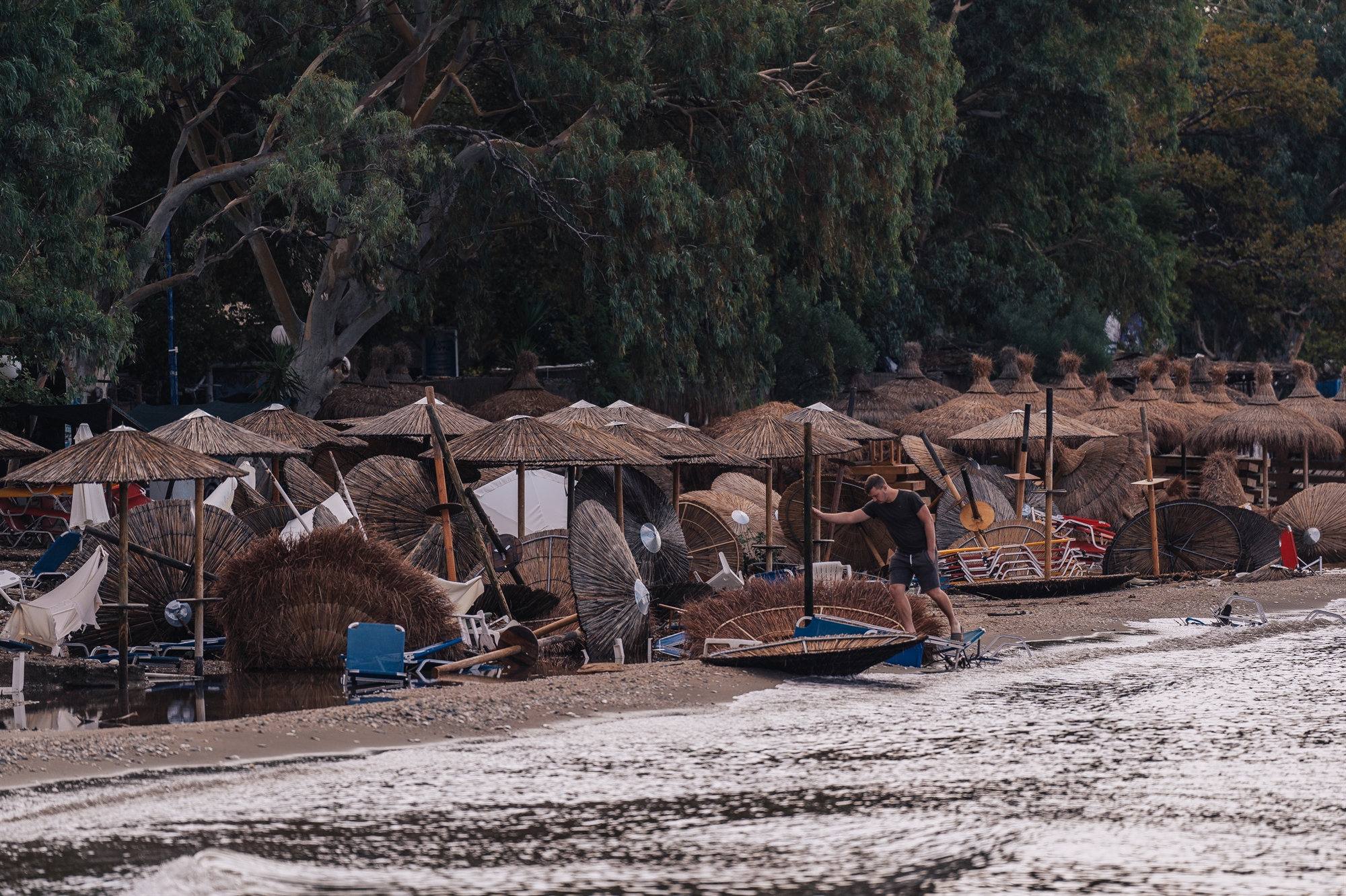 Η ανατομία της καταστροφής: «Γύρισα σπίτι κολυμπώντας»-3