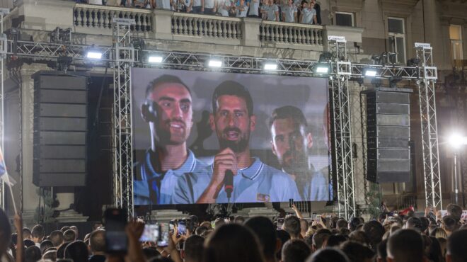 λύγισε-ο-τζόκοβιτς-μπροστά-στους-σέ-562615318